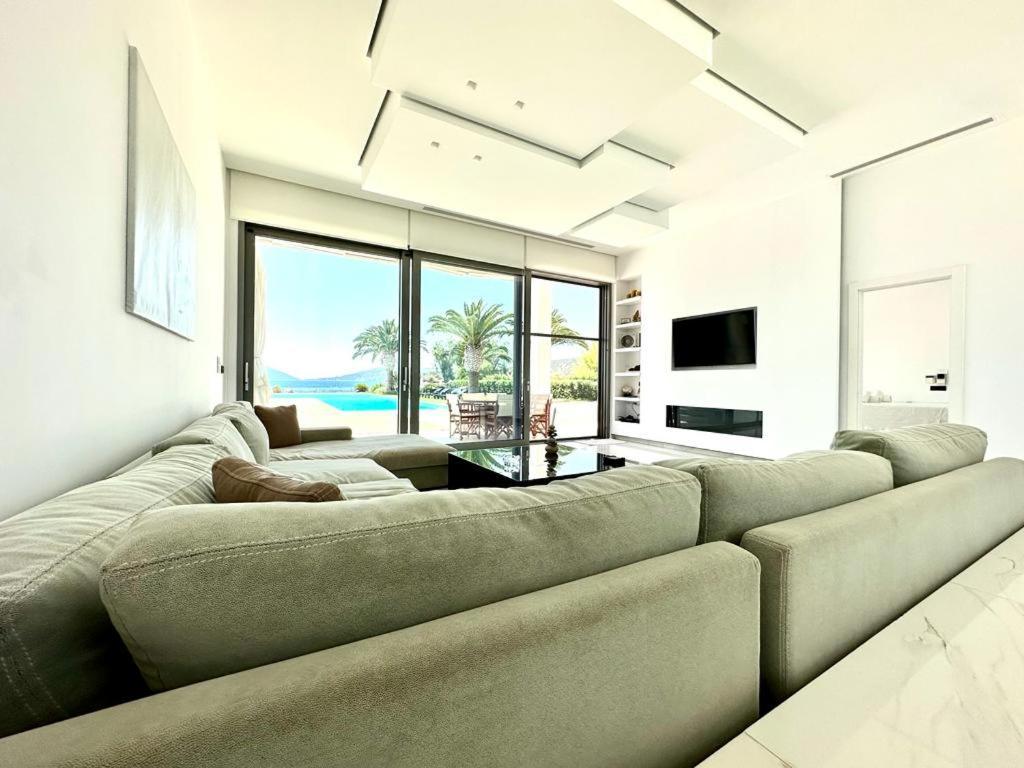 Leblanc Luxurious Beachfront Villa, Gcollectiongr Ermioni Esterno foto