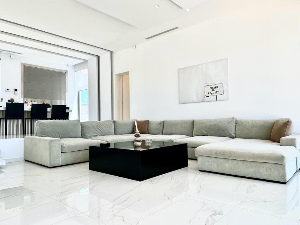 Leblanc Luxurious Beachfront Villa, Gcollectiongr Ermioni Esterno foto